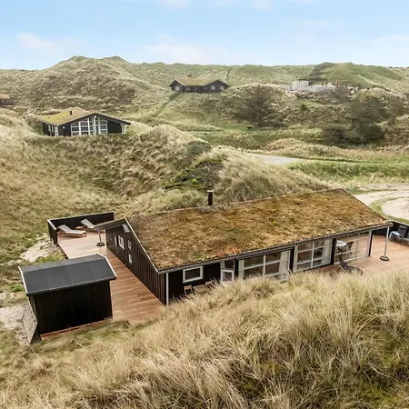 Nielsigne - 400m From The Sea By Interhome Nyaraló